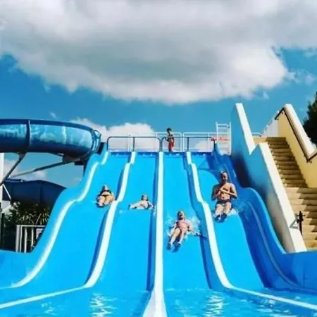 Mobil-home Neuf 8 Personnes Gastes